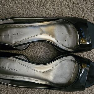 Tahari Glossy Black Heels 8m